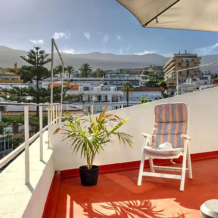 Apartment Spacious Penthouse With King-size Bed, Huge Terrace, Ocean & Teide View Puerto de la Cruz (Tenerife)